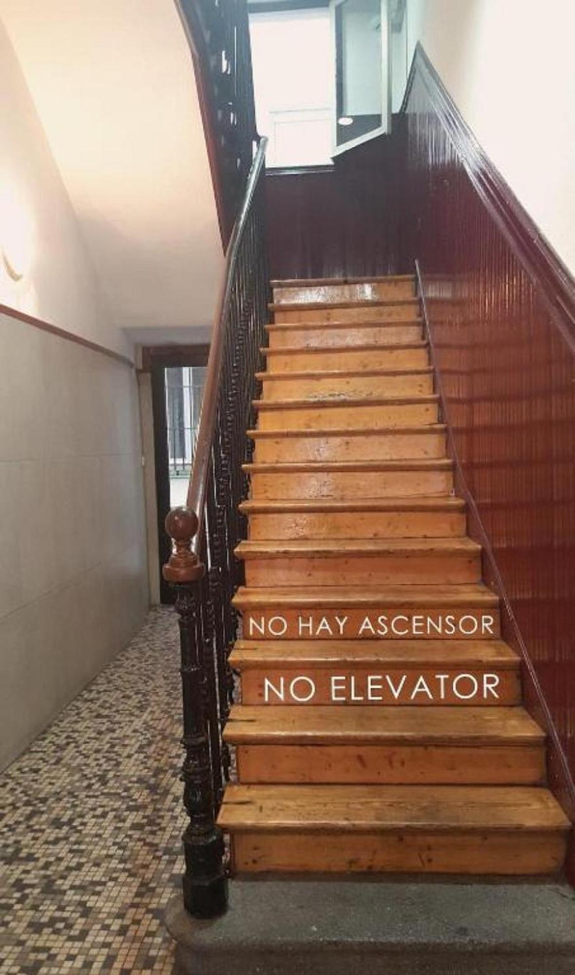 Acogedor Apartamento Gran Via -No Ascensor- Madrid Bagian luar foto